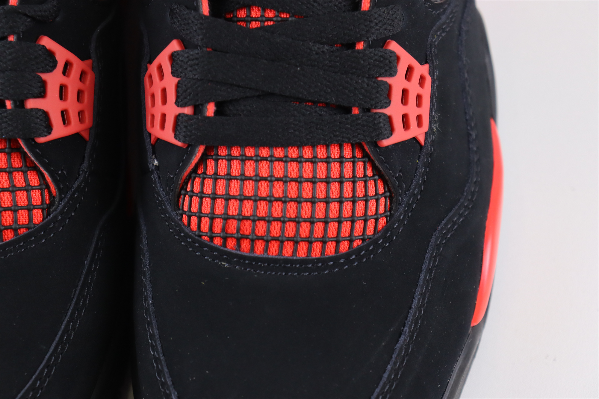 Jordan 4 Retro Red Thunder