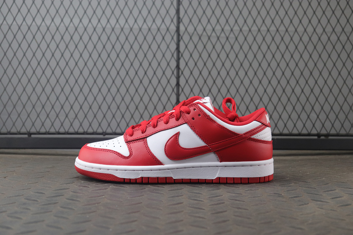 M Batch Nike Dunk Low University Red (2020)